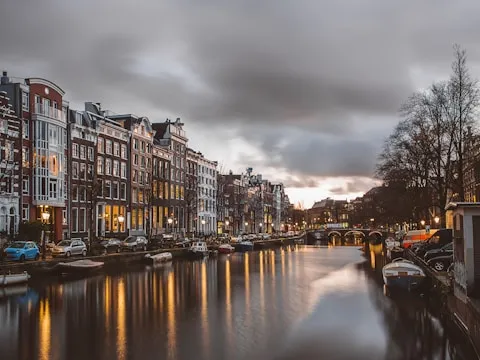 imgi_6_photo-1512470876302-972faa2aa9a4